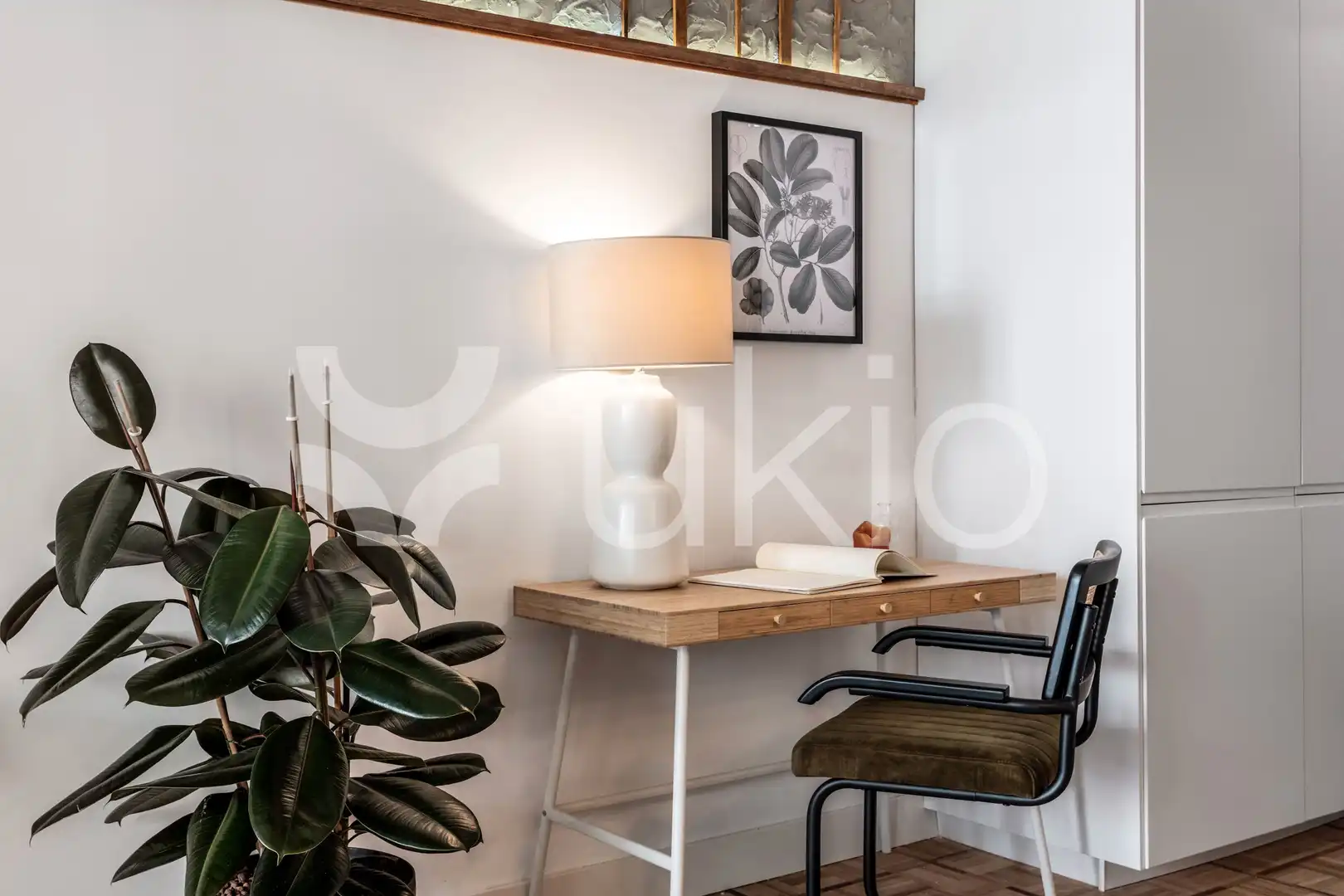 Flat for rent in Madrid  with Air Conditioner, Terrace and Furnished