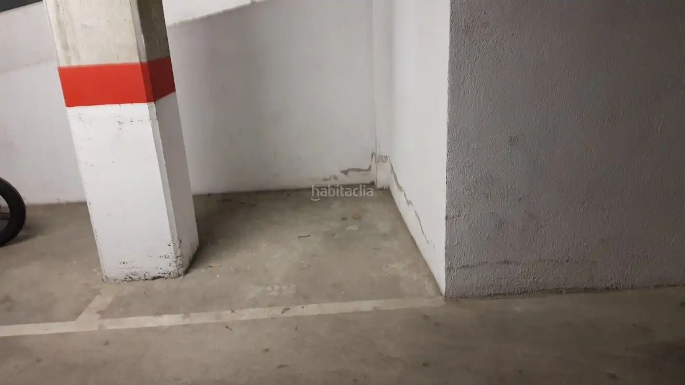 Moto de lloguer a Carrer del Carril 21