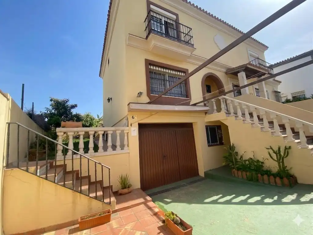 Vista exterior de Casa o chalet en venta en Los Barrios con Jardín privado y Balcón