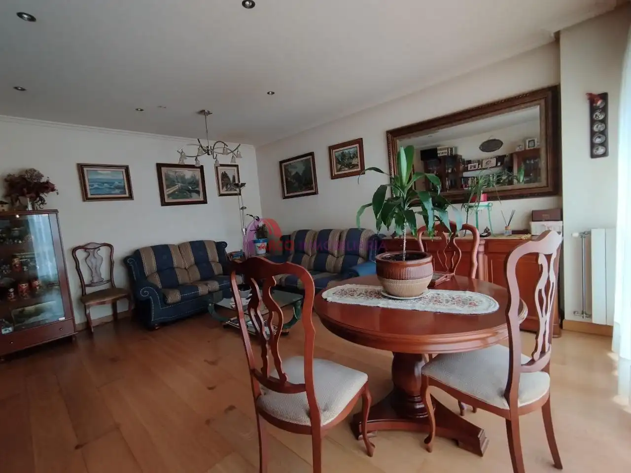 Sala de estar de Piso en venta en Burgos con Calefacción, Parquet y Terraza