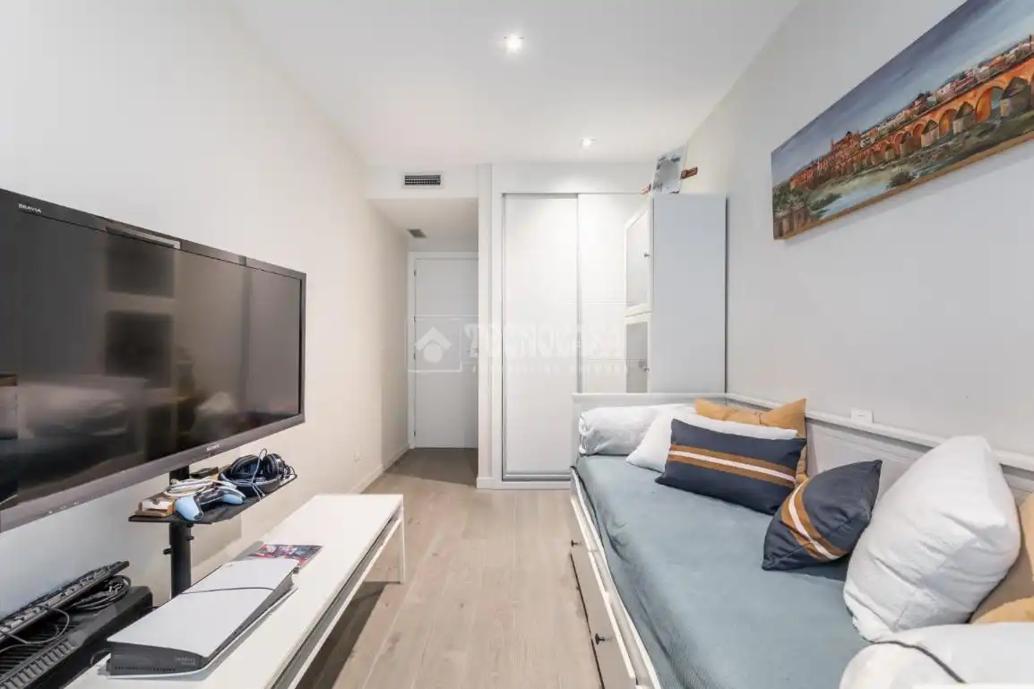 Habitación de Piso en venta en Torrelodones con Aire acondicionado, Jardín privado y Piscina comunitaria