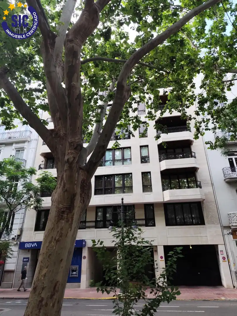 Vista exterior de Garatge en venda en Valencia