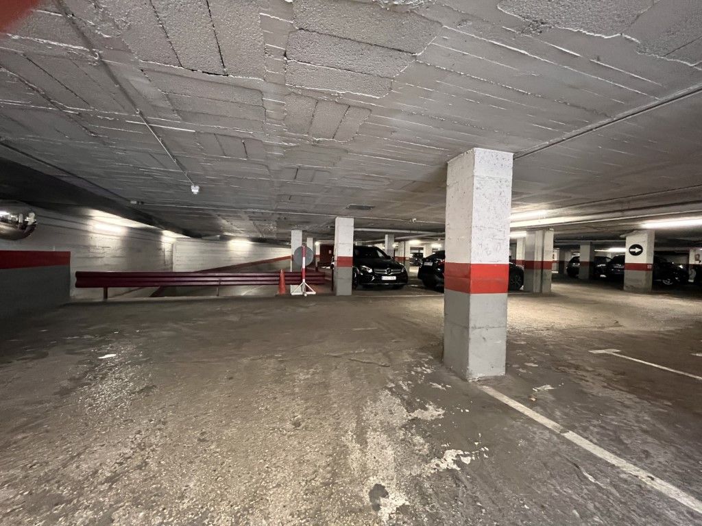 Aparcament de Garatge en venda en Girona Capital