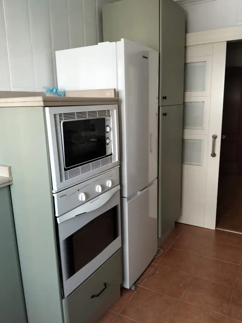 Cocina de Piso de alquiler en Sevilla con Aire acondicionado, Parquet y Terraza