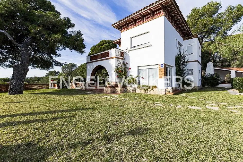 Vista exterior de Casa o chalet en venta en Urbanitzacions de Llevant