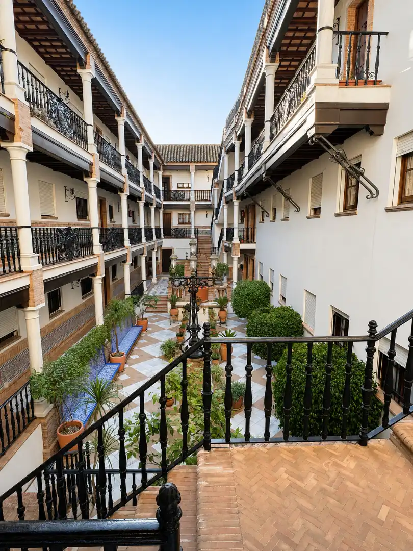 Vista exterior de Piso en venta en Sanlúcar la Mayor con Terraza, Balcón y Internet