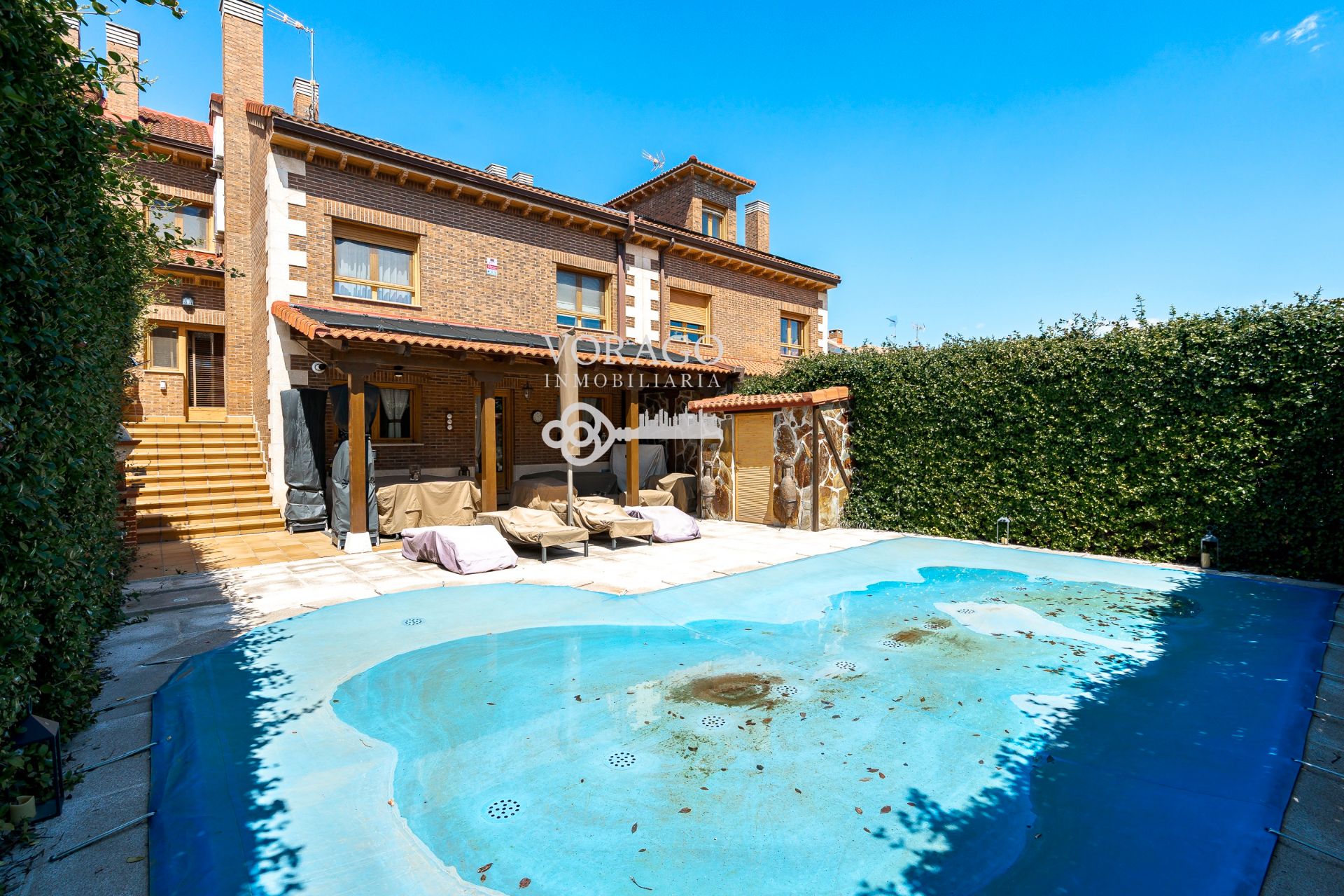 Exterior view of House or chalet for sale in Meco  with Air Conditioner and Swimming Pool