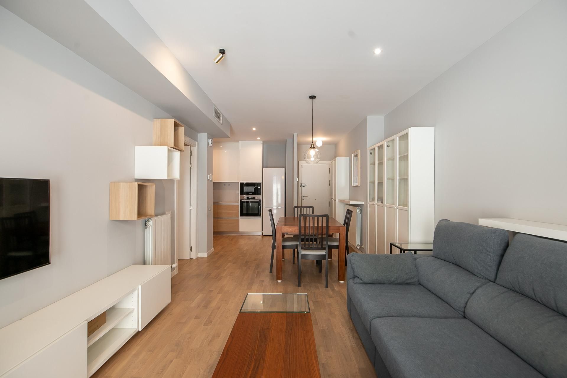 Living room of Flat for rent in  Barcelona Capital  with Air Conditioner, Furnished and Balcony