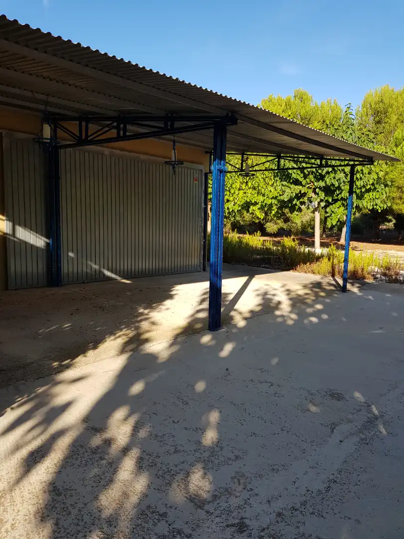 Parking de Finca rústica en venta en Santa Oliva con Calefacción, Jardín privado y Piscina
