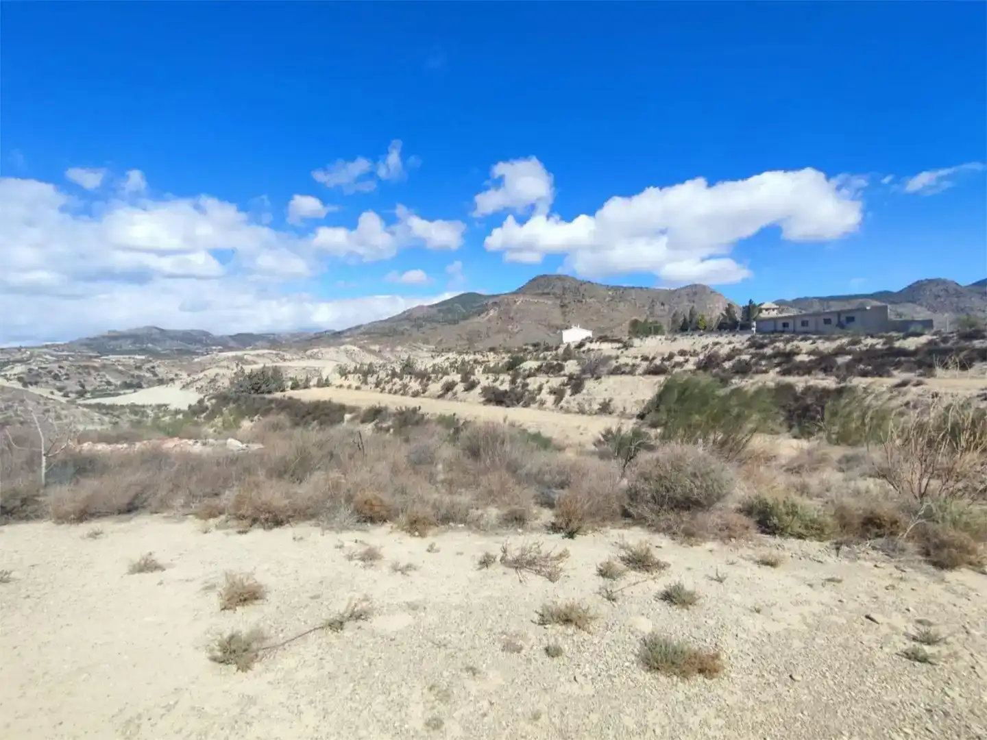 Finca rústica en venda en Urrácal amb Jardí privat