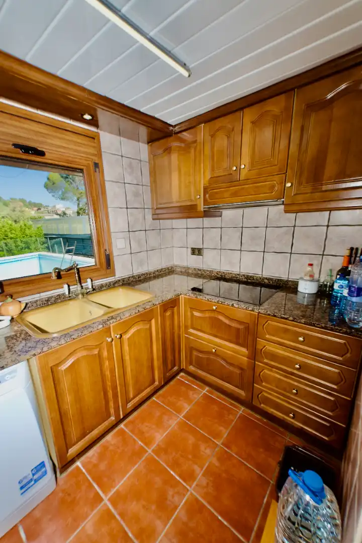 Cuina de Casa o xalet en venda en Vacarisses amb Jardí privat, Traster i Piscina
