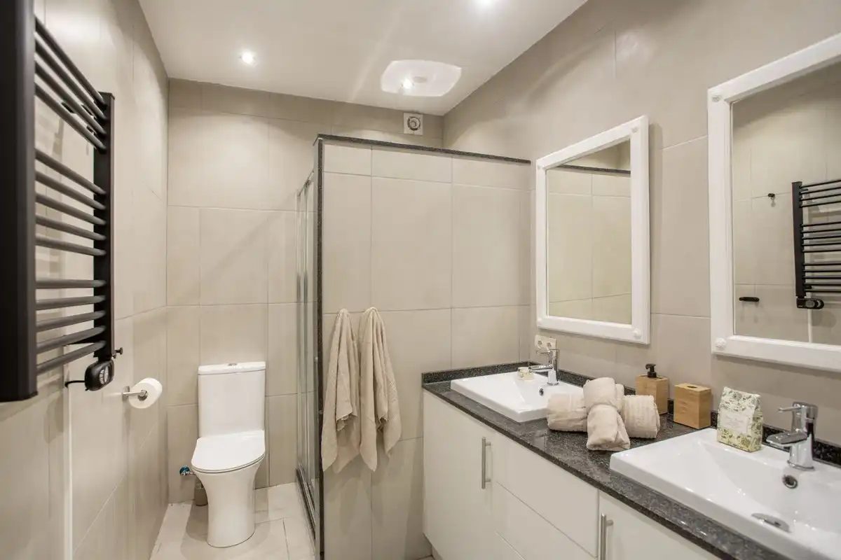 Bathroom of Houses for sale in Mijas  with Air Conditioner, Heating and Private garden
