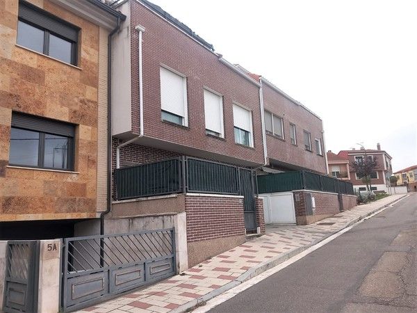 Vista exterior de Piso en venta en Valladolid Capital
