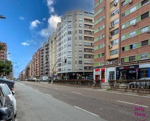 Exterior view of Flat for sale in  Zaragoza Capital  with Air Conditioner, Terrace and Balcony