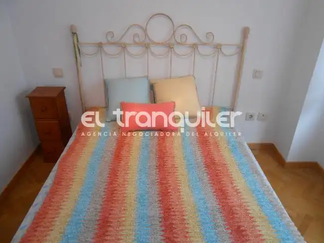 Bedroom of Flat for rent in Madrid  with Air Conditioner, Parquet flooring and Swimming Pool