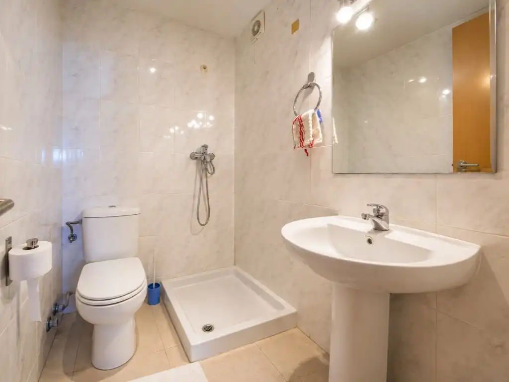 Baño de Piso en venta en Les Clotes