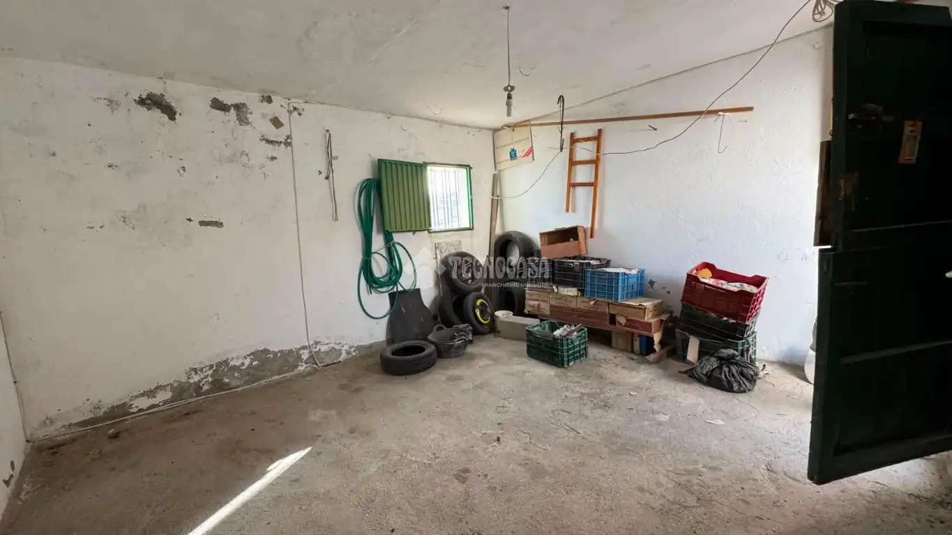 Casa adosada en venta en Rubite con Calefacción y Balcón