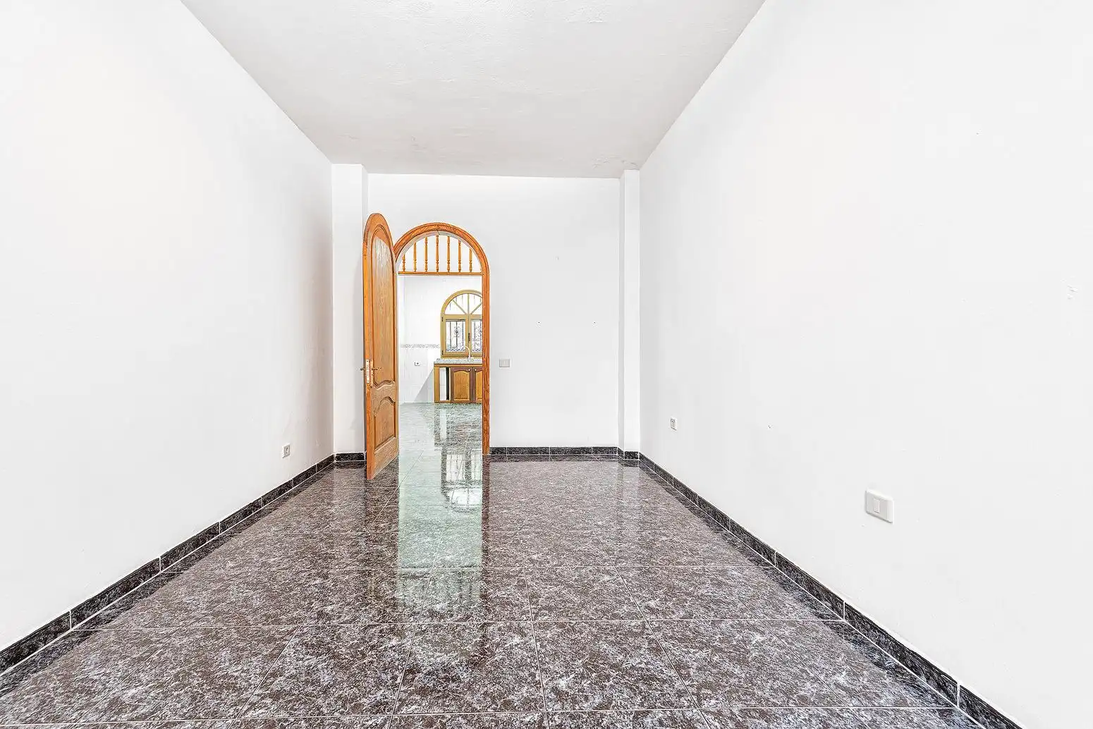 Houses for sale in Ingenio  with Air Conditioner, Heating and Private garden