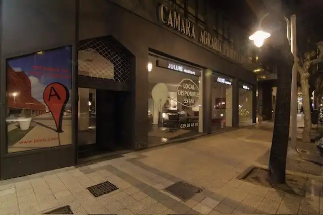 Local comercial en venda a Centro, imagen 3