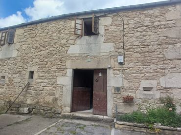 Haus zum Verkauf in Outeiro de Rei