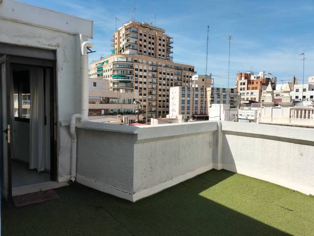 Oficina en Alquiler en Carrer del Periodista Azzati en Sant Francesc