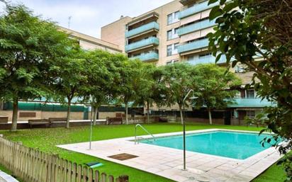 Piscina de Pis en venda en Sabadell amb Calefacció, Terrassa i Traster