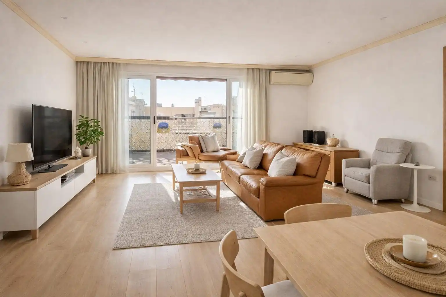 Sala de estar de Ático en venta en Benidorm con Aire acondicionado, Terraza y Trastero