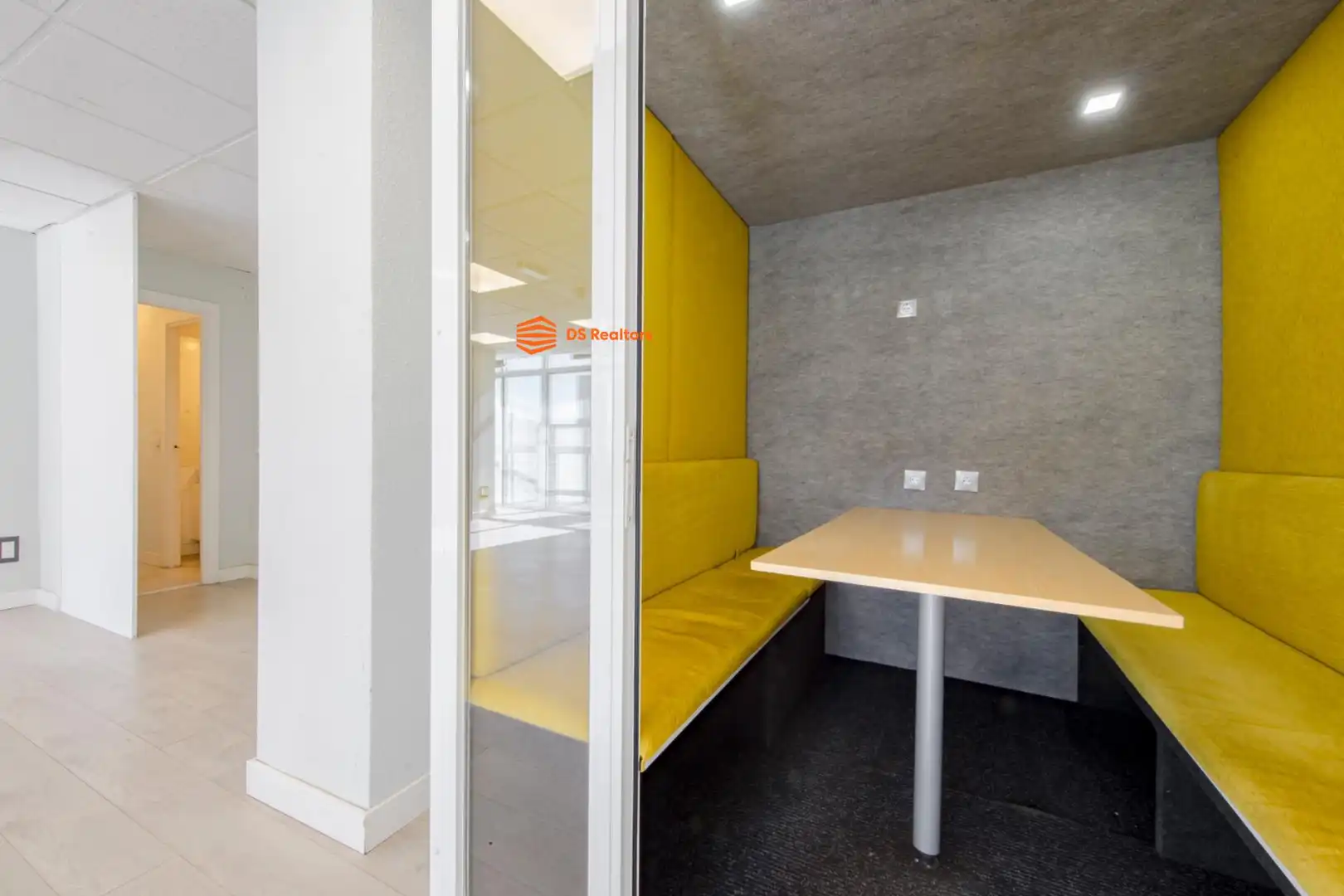 Flat for sale in Madrid  with Air Conditioner and Heating