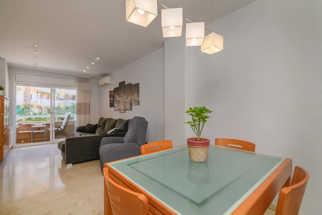 Esszimmer von Wohnung zum Verkauf in Gavà mit Klimaanlage, Heizung und Balkon