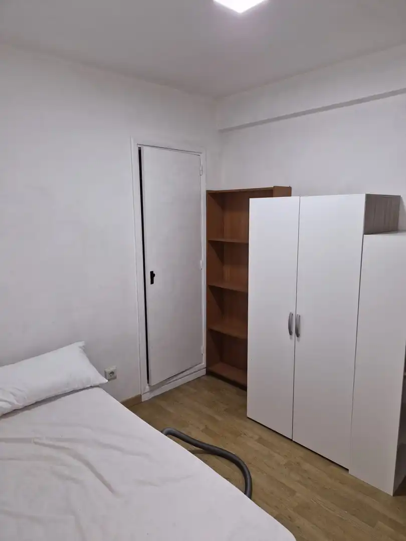 Schlafzimmer von Wohnung zur Miete in Santiago de Compostela  mit Heizung, Terrasse und Möbliert