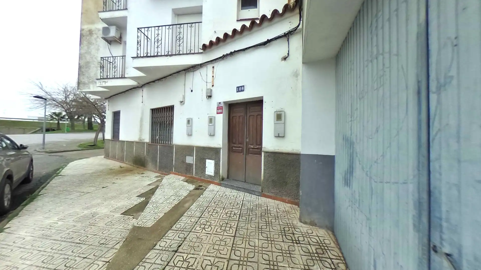 Außenansicht von Wohnung zum Verkauf in Fuente de Cantos mit Balkon