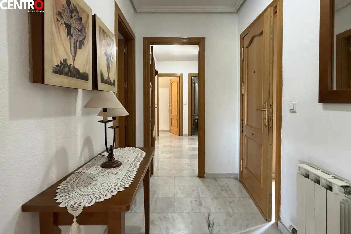 Piso en venta en Granada con Aire acondicionado, Calefacción y Jardín privado
