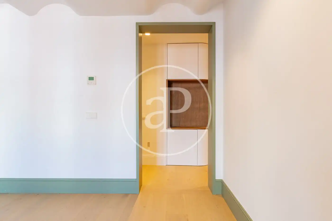 Flat for sale in Madrid  with Air Conditioner, Heating and Balcony