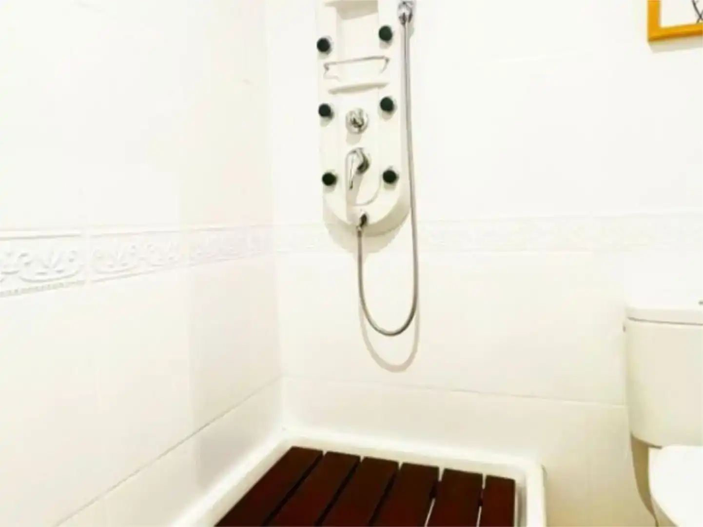 Badezimmer von Wohnung zur Miete in Alborge mit Balkon