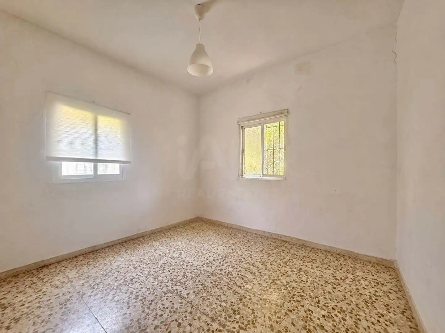 Dormitori de Casa o xalet en venda en Cártama