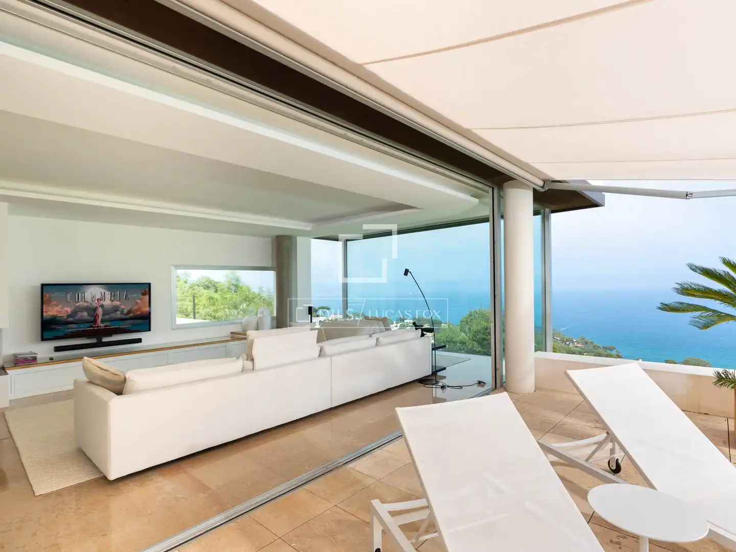 Sala d'estar de Casa o xalet en venda en Begur amb Aire condicionat, Jardí privat i Terrassa
