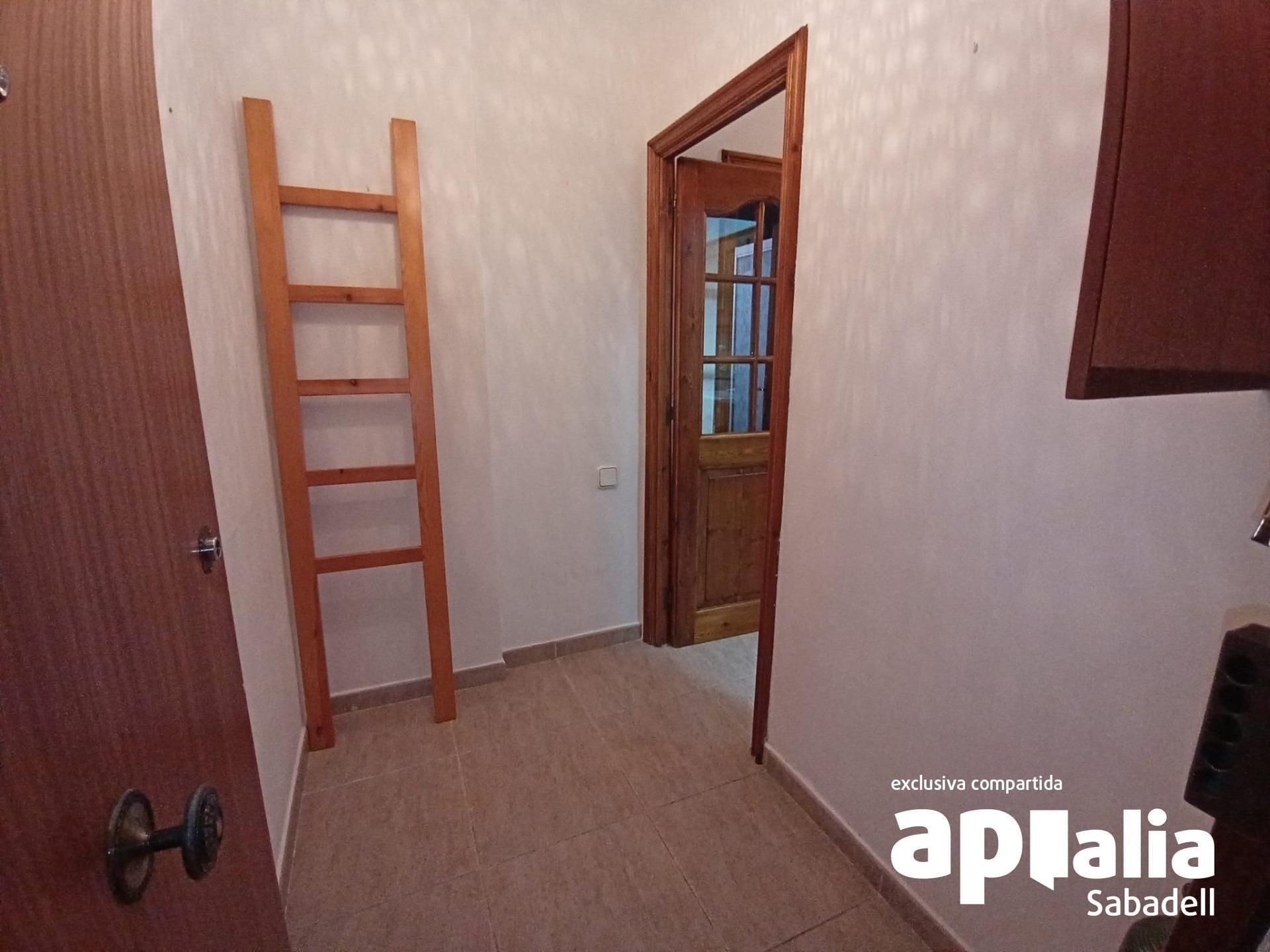 Habitación de Planta baja en venta en Sabadell con Aire acondicionado, Calefacción y Terraza