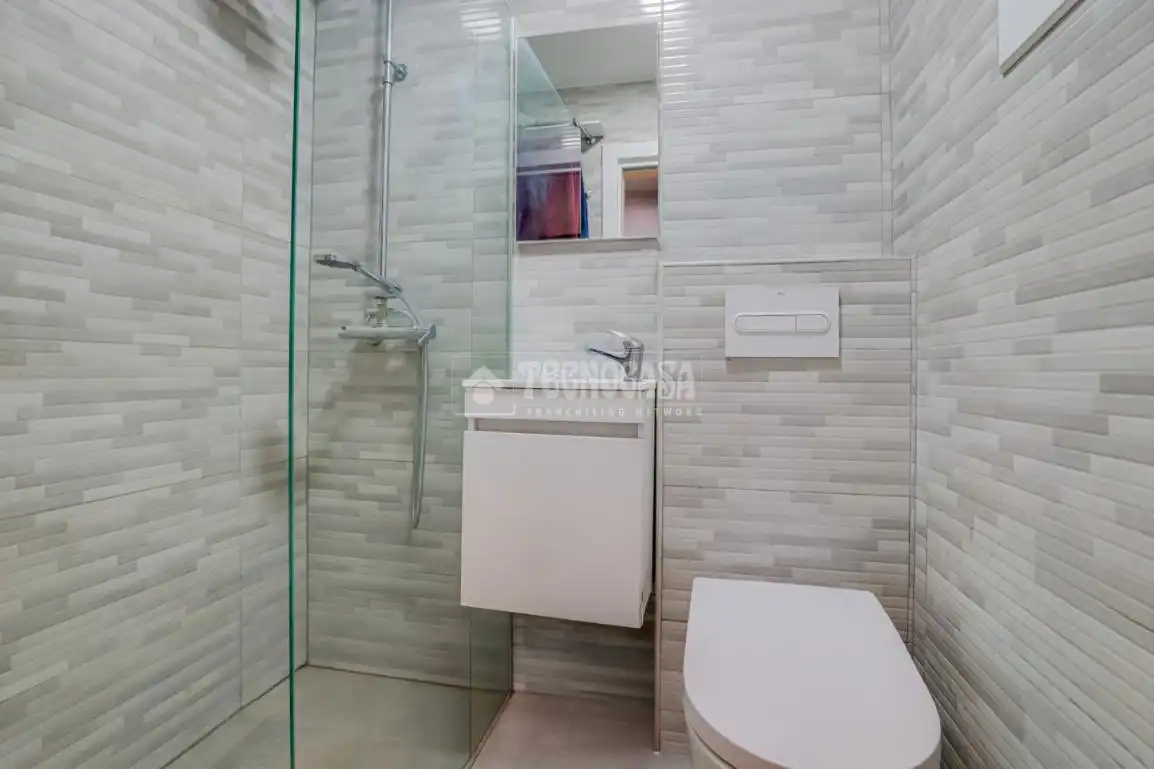 Baño de Piso en venta en Barcelona con Balcón