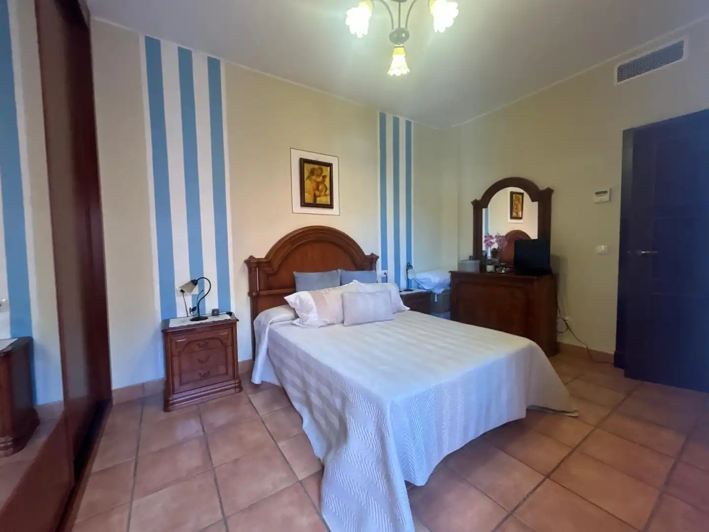 Bedroom of Houses for sale in Utrera