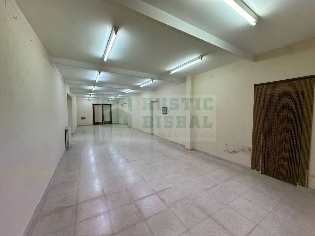 Local comercial de lloguer a La Bisbal d'Empordà, imagen 5