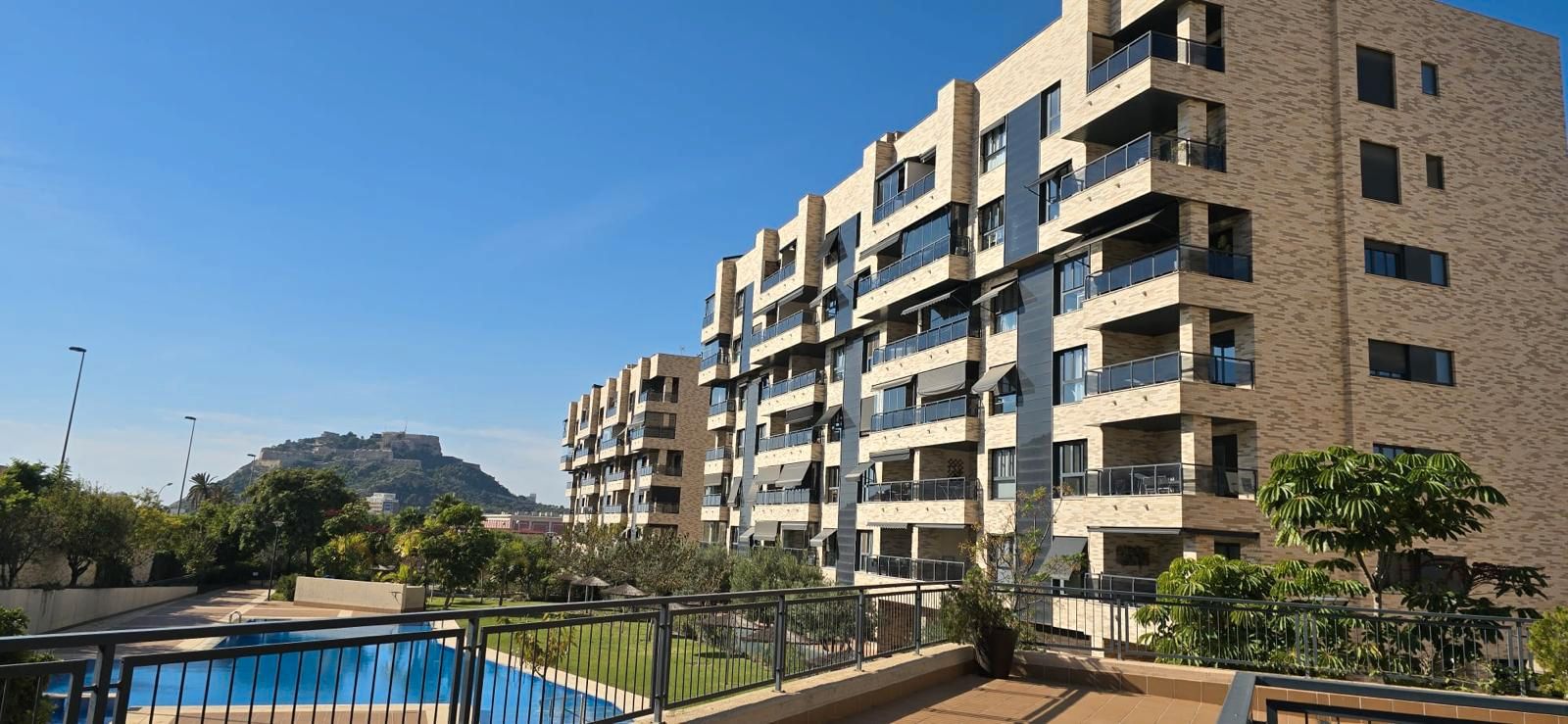 Exterior view of Attic for sale in Alicante / Alacant  with Air Conditioner, Heating and Terrace