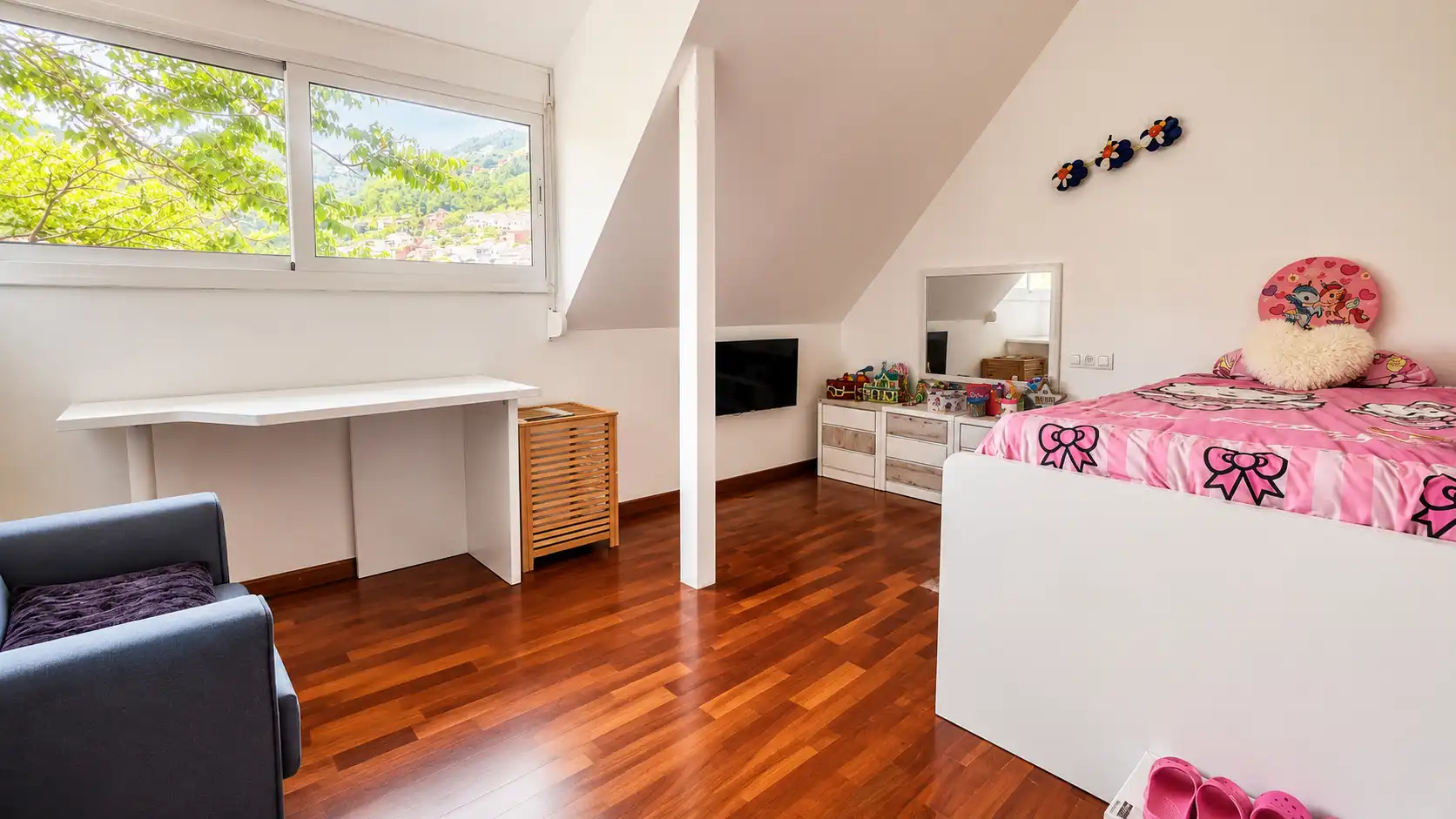 Habitación de Casa o chalet en venta en Vallirana con Jardín privado, Parquet y Terraza