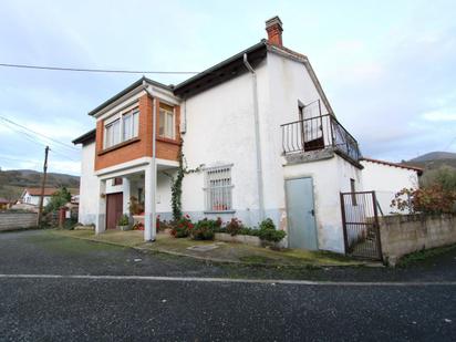 Exterior view of House or chalet for sale in Cieza (Cantabria)  with Terrace and Balcony