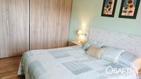 Dormitori de Apartament en venda en L'Escala amb Balcó