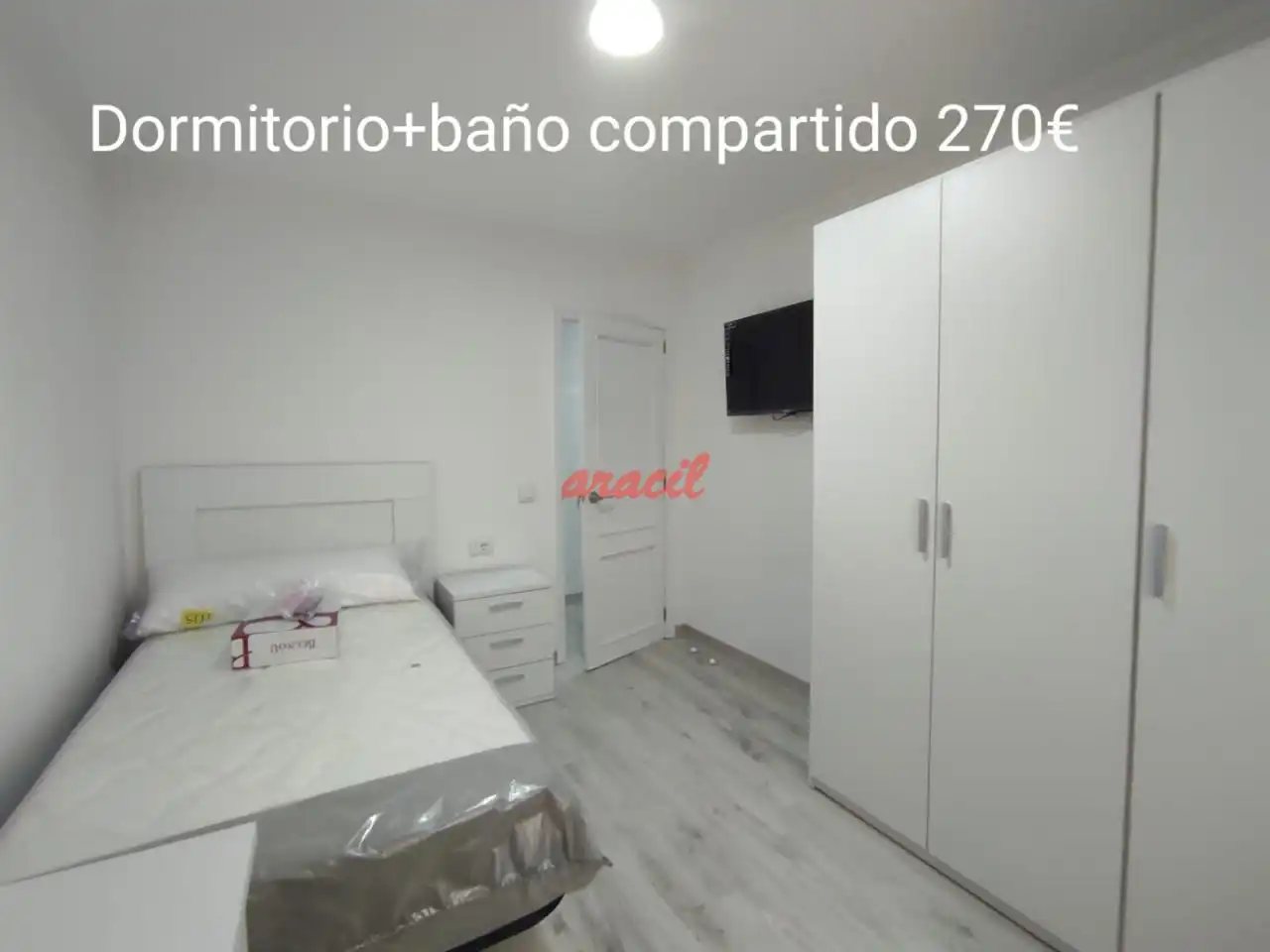 Bedroom of Flat for share in Ourense Capital   with Heating, Furnished and Balcony
