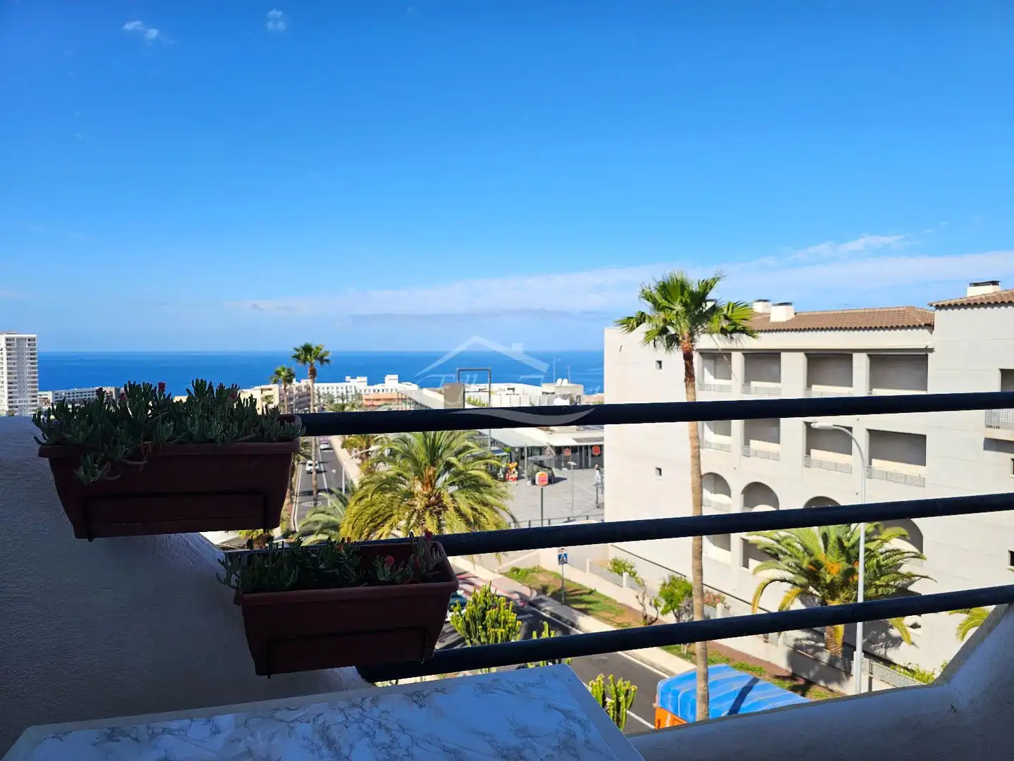 Vista exterior de Ático en venta en Adeje con Parquet, Terraza y Piscina
