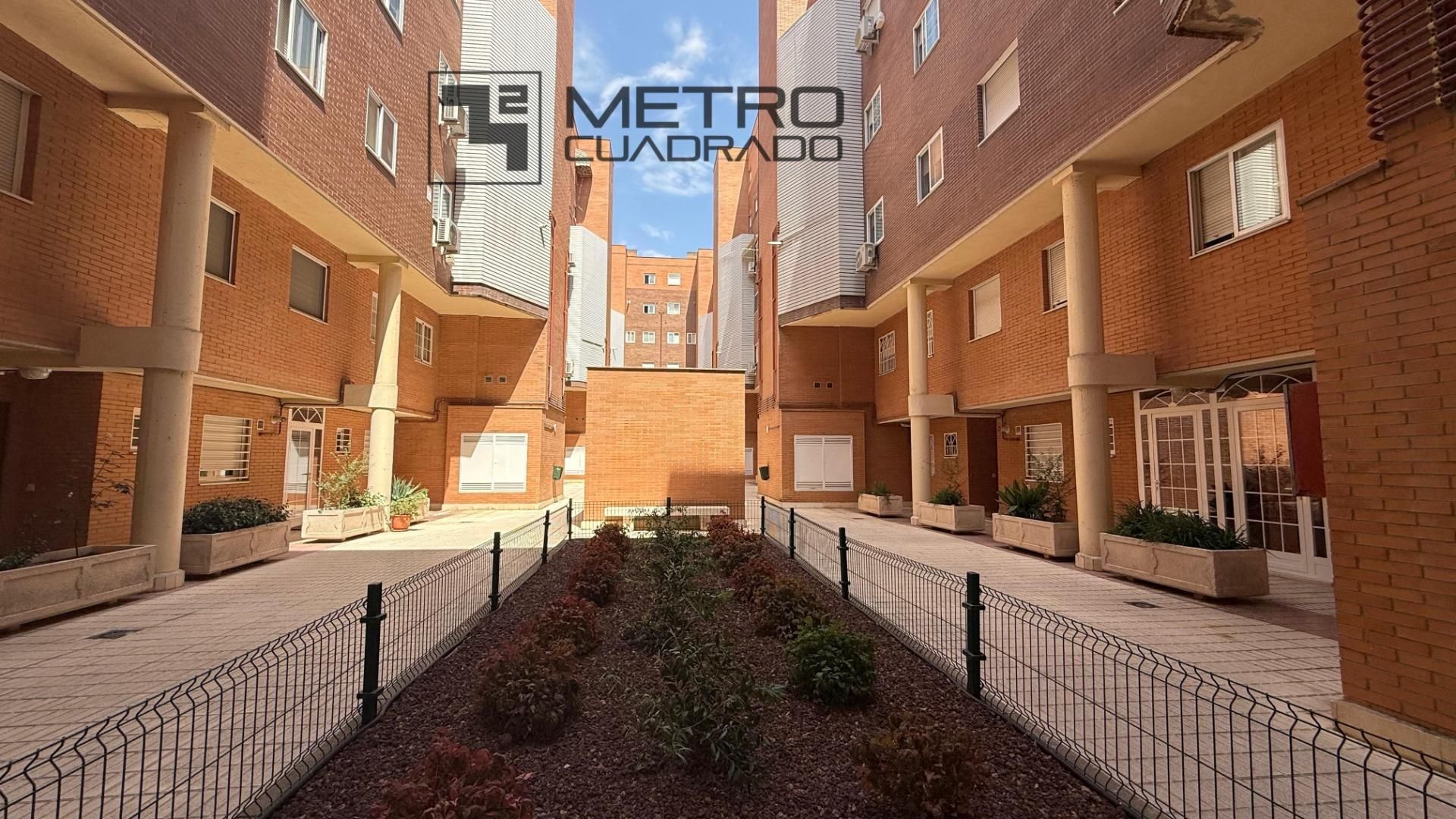 Exterior view of Flat for sale in Fuenlabrada  with Terrace and Storage room