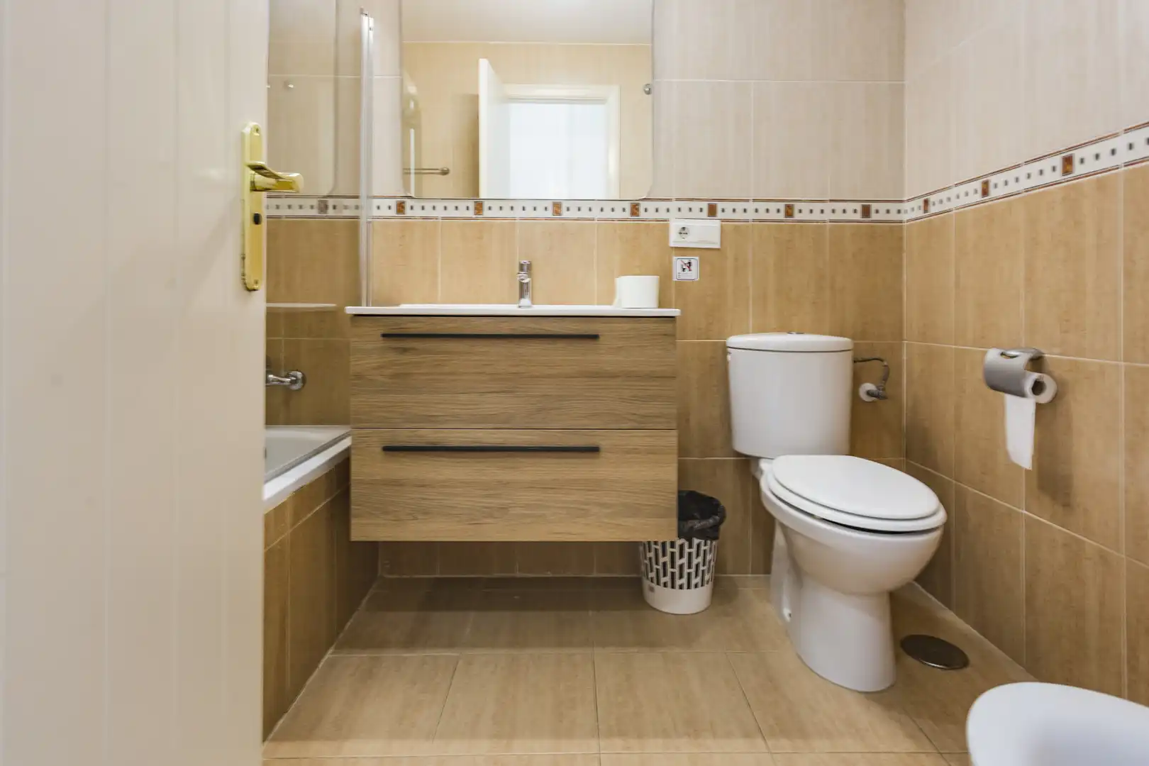 Apartamento con terraza en venta en Calahonda, imagen 12