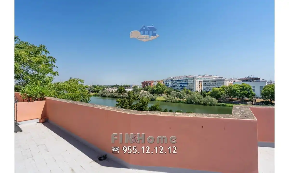 Ático de alquiler en Sevilla con Aire acondicionado, Calefacción y Jardín privado