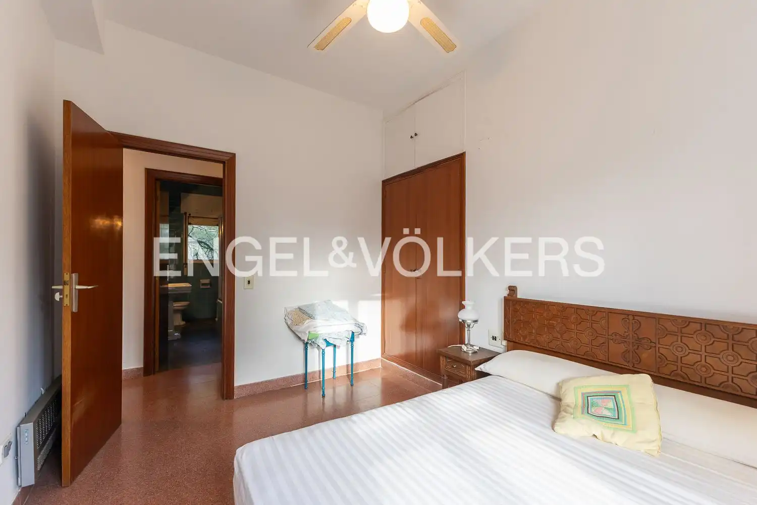 Habitación de Casa o chalet en venta en Paterna con Aire acondicionado, Calefacción y Jardín privado